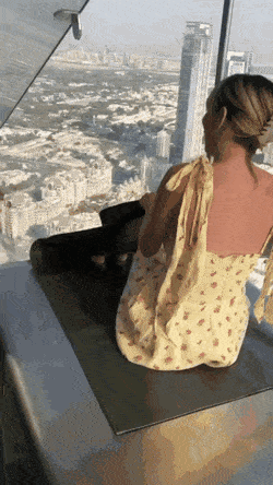 40bc95951ff396eb159e1a497c75e843_1675519694_1969.gif