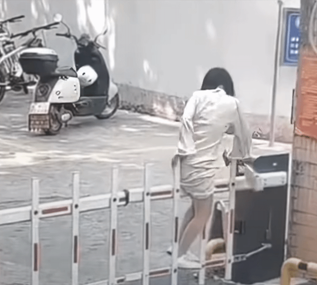 6381e058080f581b5835dcb7c1d13bf8_1748207431_2508.gif