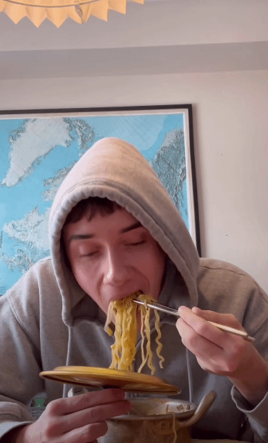 41cb65a4ea5d7d5ded4a8b1504059c06_1751987073_9254.gif